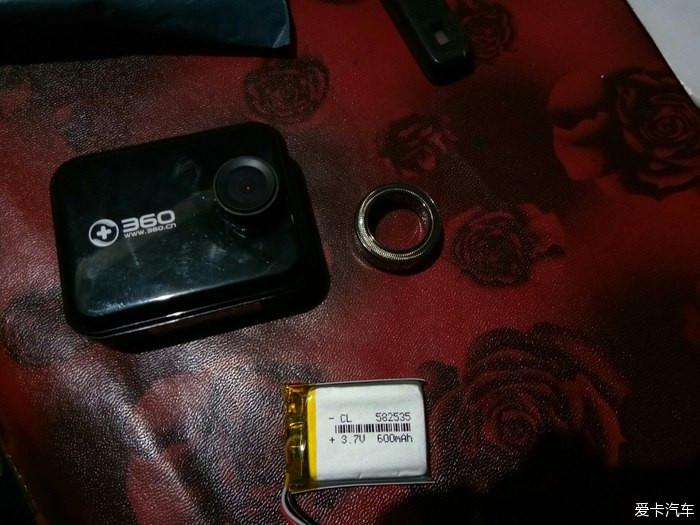 行车记录仪焕新指南 手把手教你更换360设备电池
